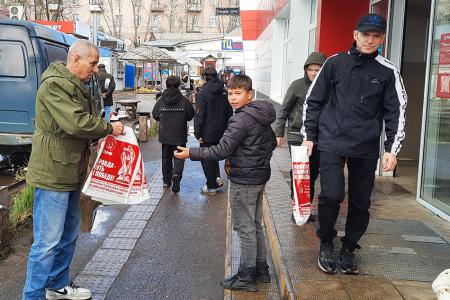 Ивановские коммунисты продолжают активную работу с жителями города