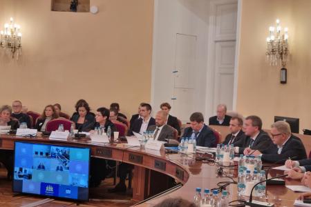 Депутат Николай Васильев принял участие в обсуждении мусорной реформы