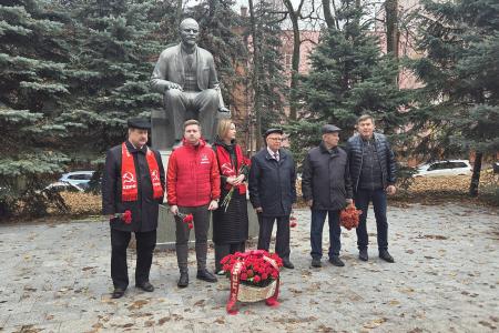 Курские коммунисты отметили 107-ю годовщину создания Ленинского Комсомола