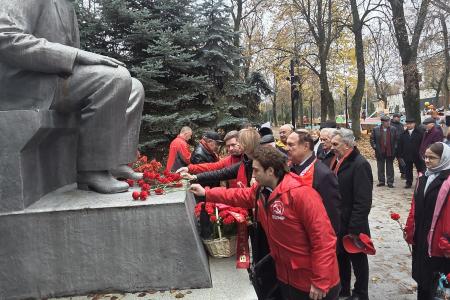 Курские коммунисты отметили 107-ю годовщину создания Ленинского Комсомола