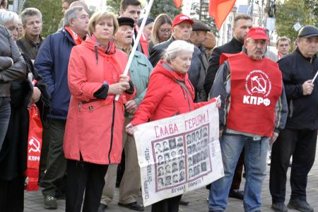 Сражение за Советскую Родину продолжается! В Воронеже почтили память защитников Дома Советов в октябре 1993 года