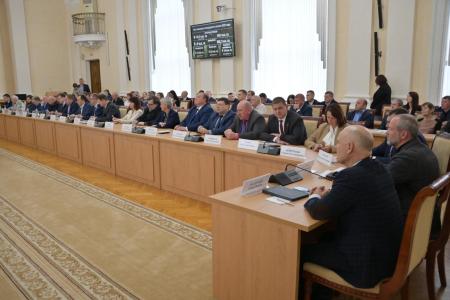 Владимир Кашин провёл круглый стол в рамках выездного заседания Комитета Государственной Думы по аграрным вопросам