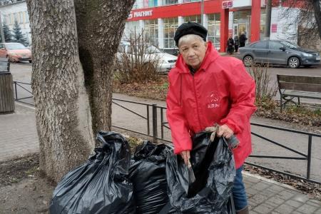 День комсомола в Новгородской области встретили субботником