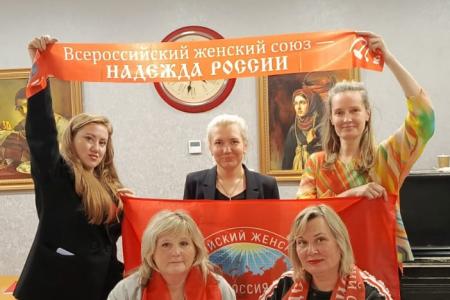 Свердловская область: КПРФ учит, защищает и побеждает