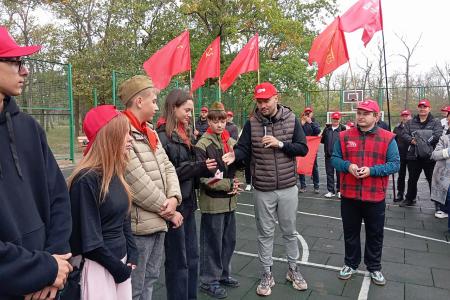 Запорожские коммунисты провели День укрепления комсомольско-пионерского актива