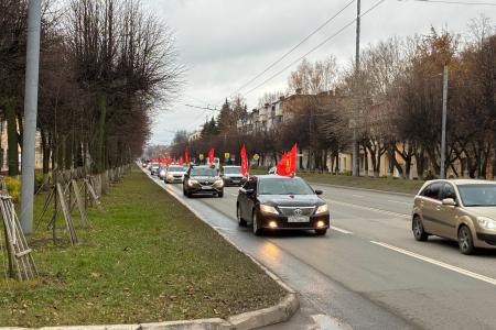 Коммунисты и комсомольцы Марий Эл поздравили жителей республики с Днем Комсомола