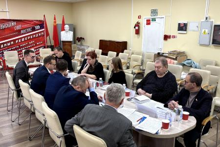 В Санкт-Петербургском горкоме КПРФ депутаты и эксперты обсудили проблемы массового спорта