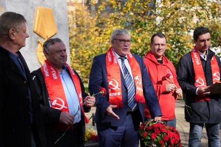 Коммунисты и комсомольцы Краснодарского края отметили день рождения Ленинского Комсомола