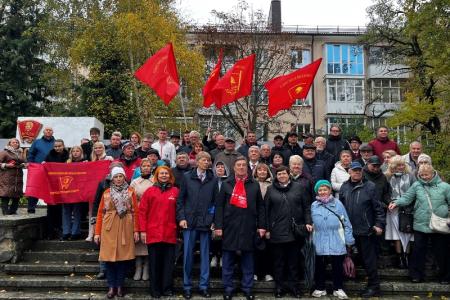 «Эпоха юности и побед»: ставропольские коммунисты отметили 107-ю годовщину со дня создания ВЛКСМ