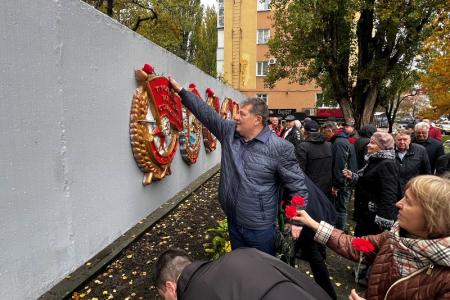 «Эпоха юности и побед»: ставропольские коммунисты отметили 107-ю годовщину со дня создания ВЛКСМ