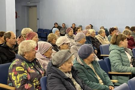 По инициативе карельских коммунистов в Ладве прошёл народный сход против роста тарифов