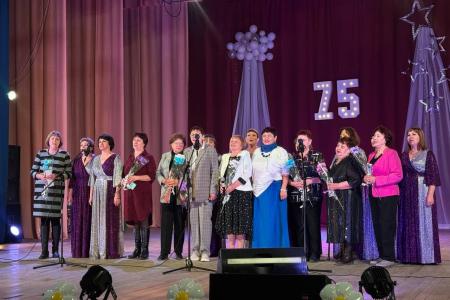 Забайкальский край. Коммунисты поздравили школу-интернат для слепых и слабовидящих детей с юбилеем