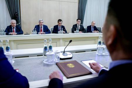 Иван Мельников на встрече с  парламентской делегацией из КНДР: «Мы готовы принять профильные комитеты и комиссии»