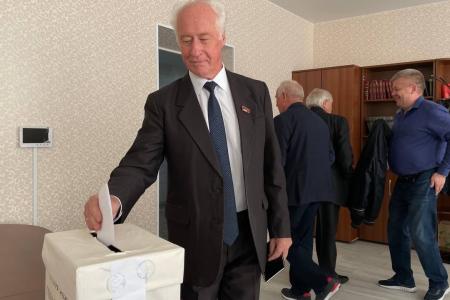 Роман Тамоев избран первым секретарём Кемеровского обкома КПРФ: новый этап в развитии партийной жизни региона