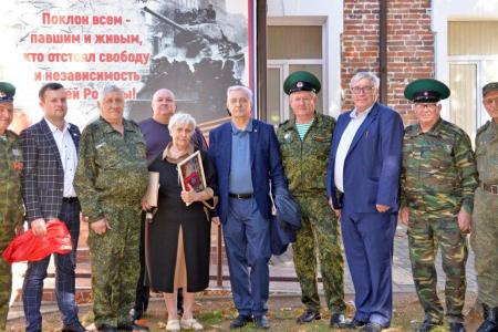Краснодарский край. Коммунист-депутат Госдумы Н.И. Осадчий провел в Кореновском и Выселковском районах встречи с избирателями КПРФ