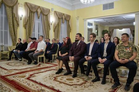 Дмитрий Новиков вручил дипломы выпускникам 61-го потока Центра политической учёбы ЦК КПРФ