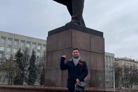 В Кемерове комсомольцы и члены коммунистической партии отметили 107-ю годовщину образования ВЛКСМ