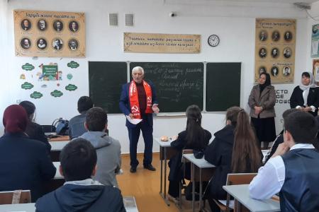 Коммунисты и комсомольцы Дагестана провели серию акций, посвященных событиям октября 1993 года