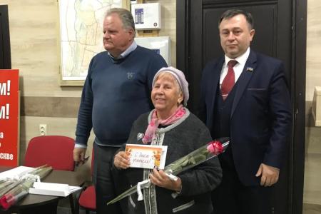 Коммунисты Карачаево-Черкесии почтили память Героев, отдавших свои жизни в неравной борьбе 3-4 октября 1993 года за Советскую Конституцию
