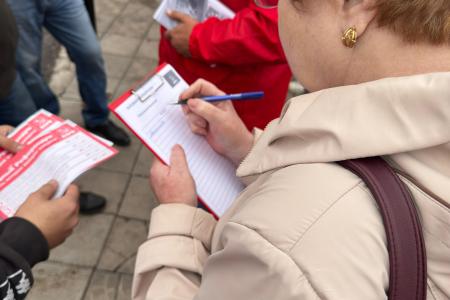 Калужские коммунисты и комсомольцы ведут работу по распространению и разъяснению Заявления Президиума ЦК КПРФ