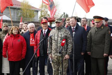 Москва. Победа на фронте куется в тылу!