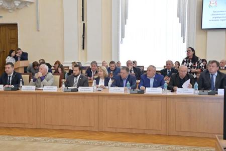Владимир Кашин провёл круглый стол в рамках выездного заседания Комитета Государственной Думы по аграрным вопросам