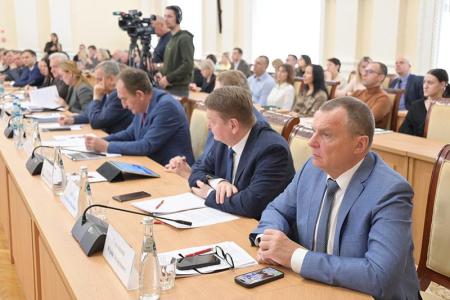 Владимир Кашин провёл круглый стол в рамках выездного заседания Комитета Государственной Думы по аграрным вопросам