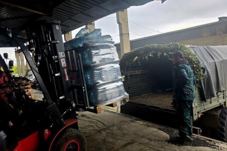 Херсонская область. КПРФ доставила военнослужащим более 30 тонн питьевой воды в рамках 144-го гуманитарного конвоя