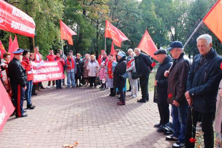 Митинг 4 октября в Калуге: "Не забудем! Не простим!"