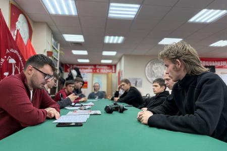 На собрании комсомольского актива Петрозаводска обсудили заявление Президиума ЦК КПРФ «Сделать выборы инструментом развития и сплочения, а не разложения общества!»
