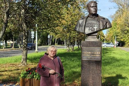 В Иванове коммунисты и сторонники КПРФ почтили память Маршала Василевского