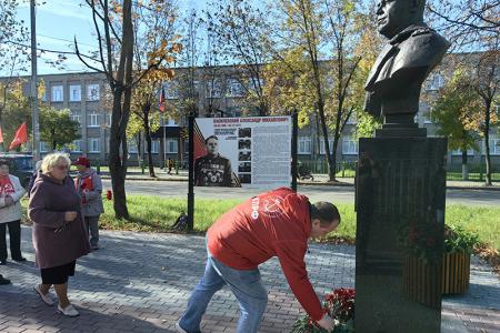 В Иванове коммунисты и сторонники КПРФ почтили память Маршала Василевского