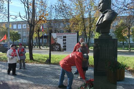 В Иванове коммунисты и сторонники КПРФ почтили память Маршала Василевского