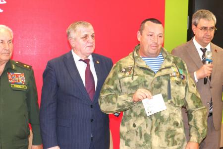Казбек Тайсаев и Николай Коломейцев приняли участие в VI Пленуме Луганского рескома КПРФ
