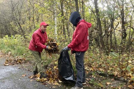 Ивановские коммунисты провели субботник на мемориале «Кладбище старых большевиков»