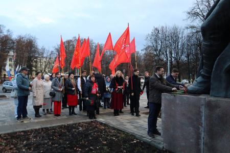 В Орле торжественно отметили 107-ю годовщину ВЛКСМ