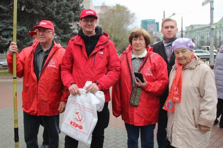 Челябинская область. Состоялось возложение цветов в честь 107-й годовщины со дня образования Ленинского Комсомола