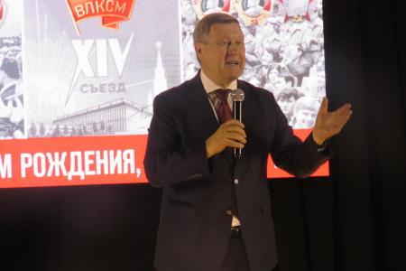 Новосибирск отметил 107-летие комсомола