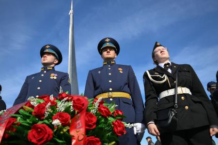 Г.А. Зюганов принял участие в открытии памятника космонавту Герману Титову