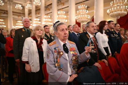 Г.А. Зюганов: Сегодня комсомольцы вновь на передовой борьбы с фашизмом и антикоммунизмом!