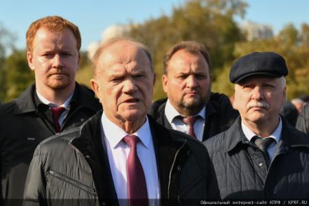 Г.А. Зюганов принял участие в открытии памятника космонавту Герману Титову