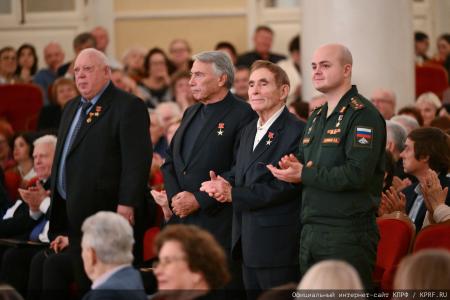 Г.А. Зюганов: Сегодня комсомольцы вновь на передовой борьбы с фашизмом и антикоммунизмом!