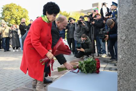 Г.А. Зюганов принял участие в открытии памятника космонавту Герману Титову