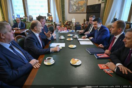 Российский министр Антон Алиханов принял участие в заседании фракции КПРФ в Госдуме