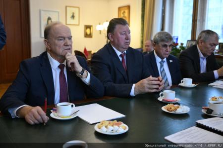 Российский министр Антон Алиханов принял участие в заседании фракции КПРФ в Госдуме