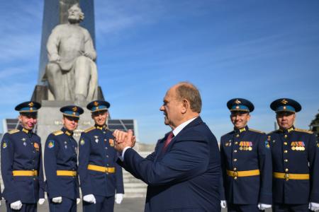 Г.А. Зюганов принял участие в открытии памятника космонавту Герману Титову