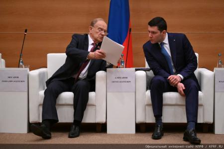 Российский министр Антон Алиханов принял участие в заседании фракции КПРФ в Госдуме