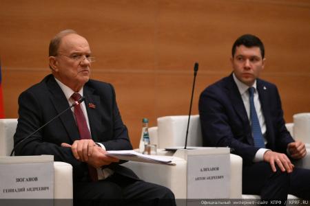 Российский министр Антон Алиханов принял участие в заседании фракции КПРФ в Госдуме