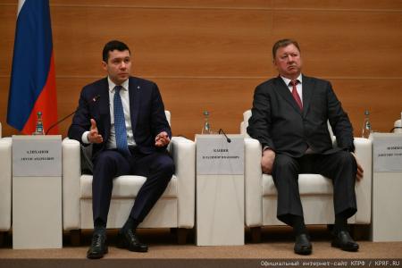 Российский министр Антон Алиханов принял участие в заседании фракции КПРФ в Госдуме