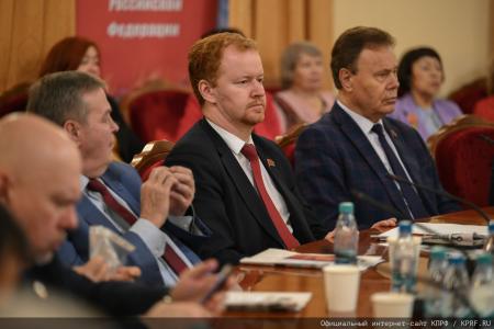 КПРФ приурочила проведение круглого стола в Госдуме к очередной дате Кровавого Октября 1993 года